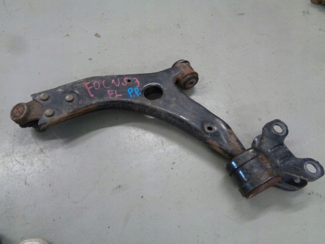 Ford focus mk3 рестайлинг  1.0 рычаг правый перед передний в Украине