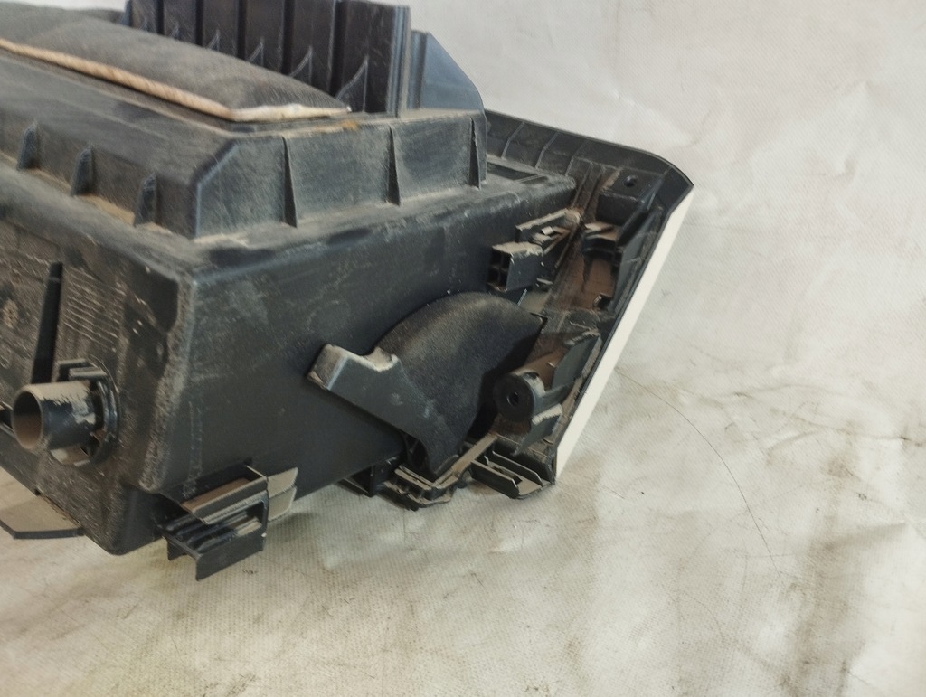 фото №7, Bmw x1 15-22 бардачок панелі пасажира usa