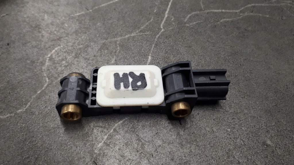 фото №1, 8e0959643b датчик удара audi a4 b7