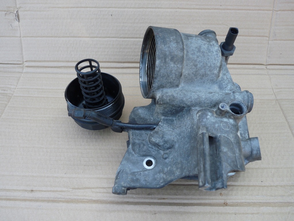 фото №11, Audi a8 d2 lift 3.7 корпус фільтра оливи 077115401h 077117021m