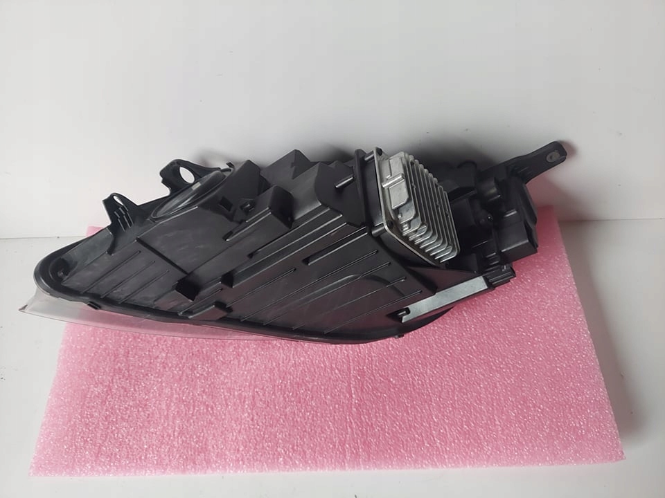 фото №8, Volvo v40 ii 12- лампа правая перед full led