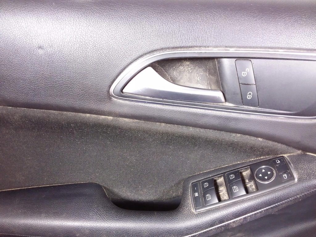 фото №2, Mercedes a w176 обивка дверь перед левая