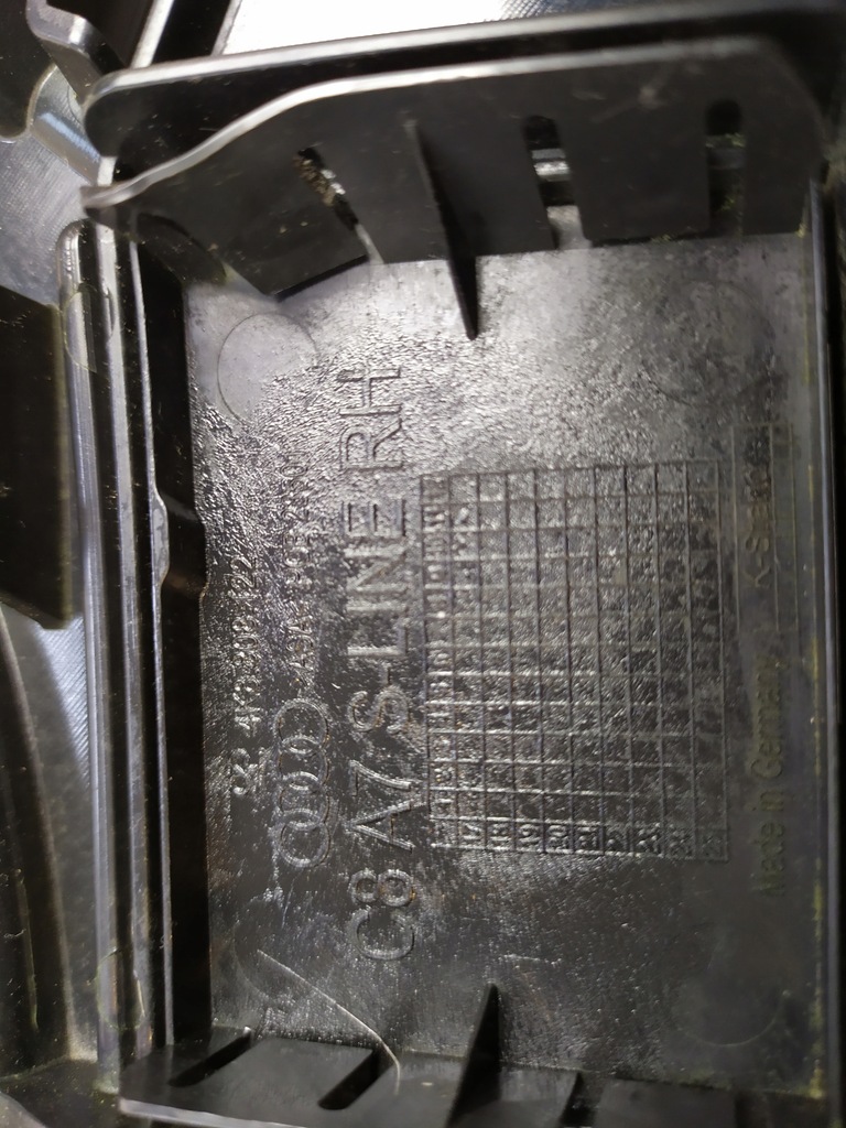 фото №16, Решётка бампера средняя audi a7 c8