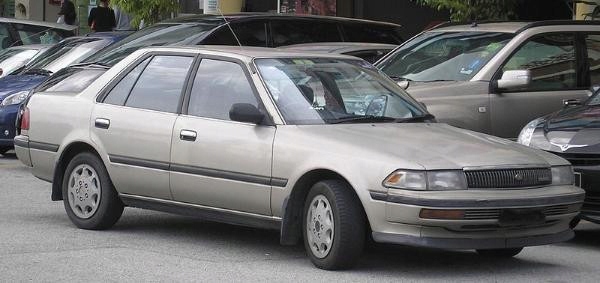 фото №1, Стекло передняя toyota carina 88- ii a