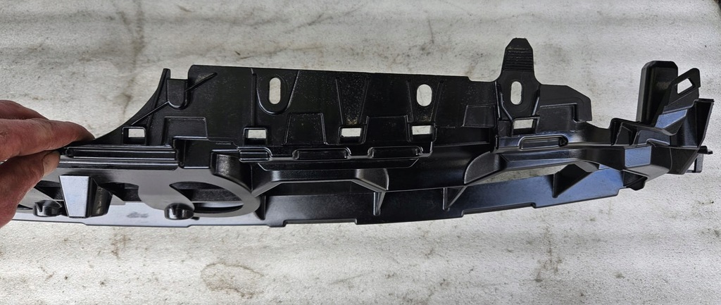 фото №7, Audi a5 8w6 s-line s5 решётка кронштейн кронштейн решетка решётка 8w6807233d