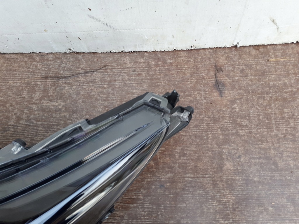 фото №6, Toyota corolla e21 hb kombi 19- лампа передняя левая led 81150-02s60