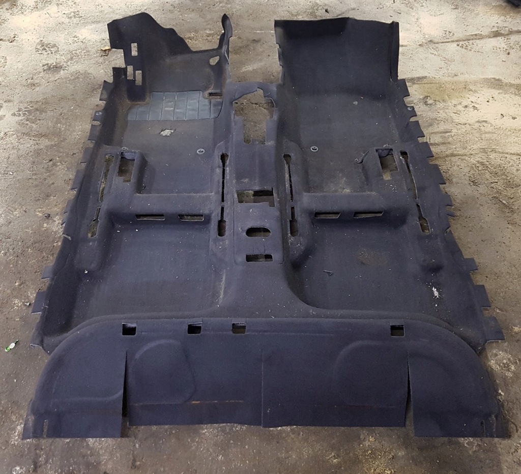 фото №1, Обшивка салона кабины vw golf v hb