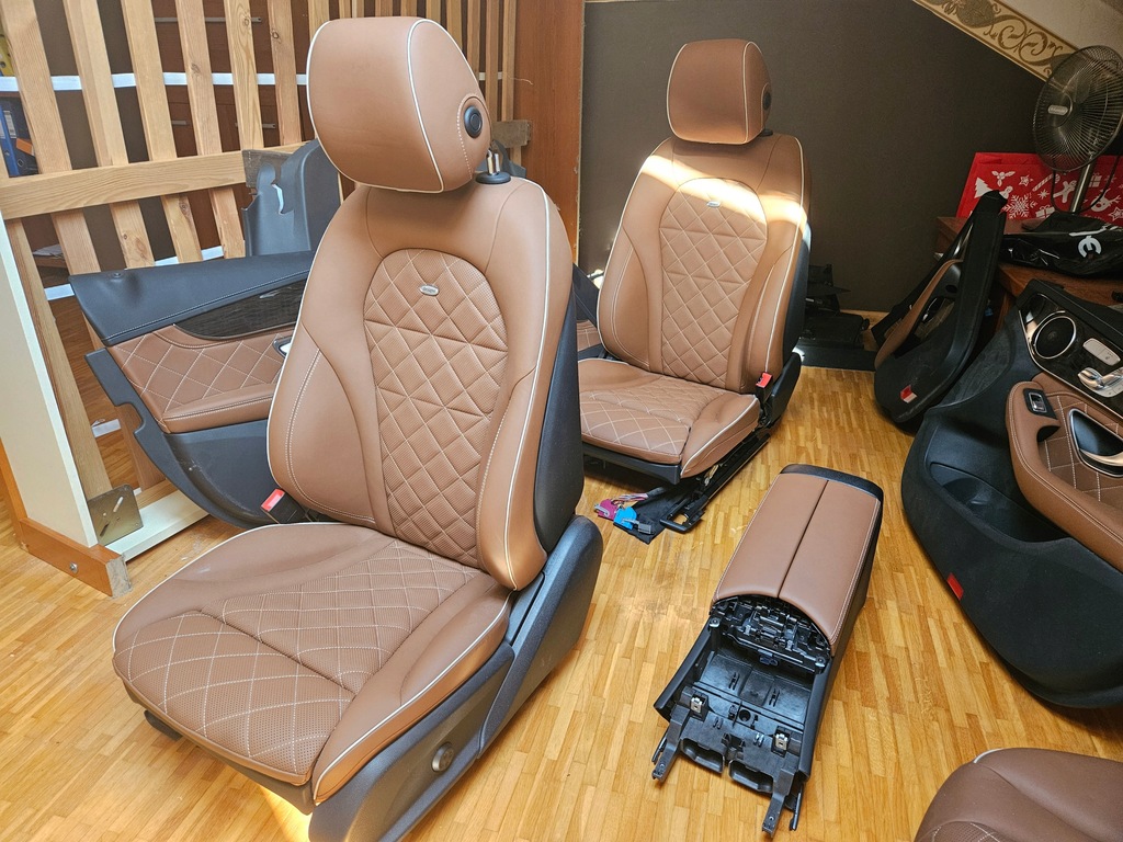 фото №14, Mercedes w205 designo lift sedan сиденья кожа подогрев коричневый nowe !!!