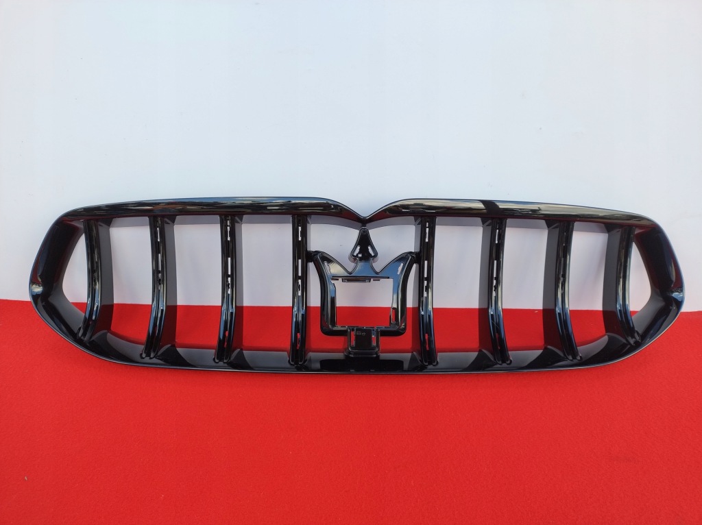 фото №1, Maserati grecale nowa решётка радиатора оригинальная 670170829 v6 modena dm105w