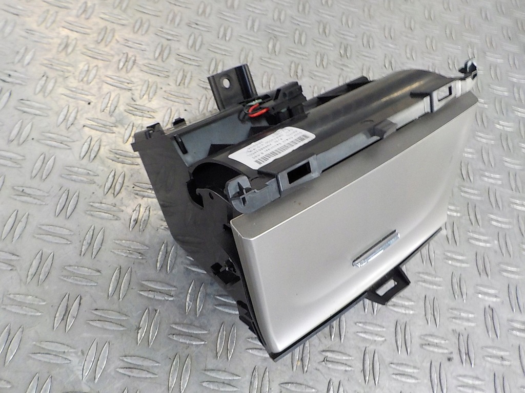 фото №6, Grand cherokee wk2 бардачок пепельница