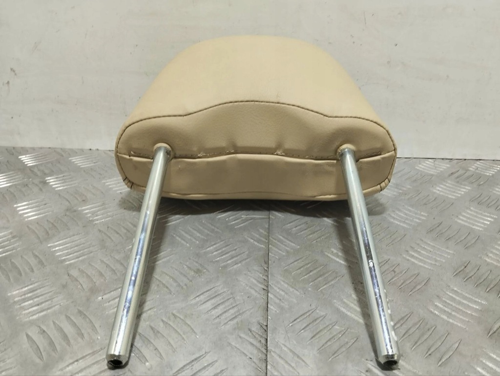 фото №7, Maserati granturismo 2012 підголівник сидіння заднього