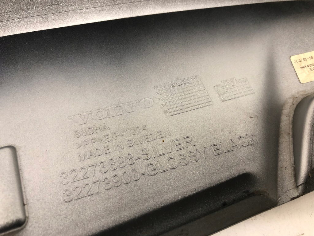 фото №10, Volvo xc40 спойлер дифузор накладка бампера 18 -