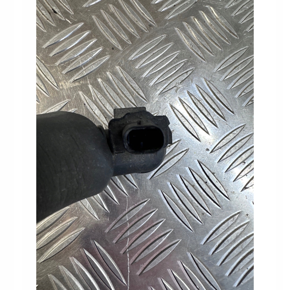 Bmw f30 330e шланг вентиляционный вентиляция картера 7623745 Киев