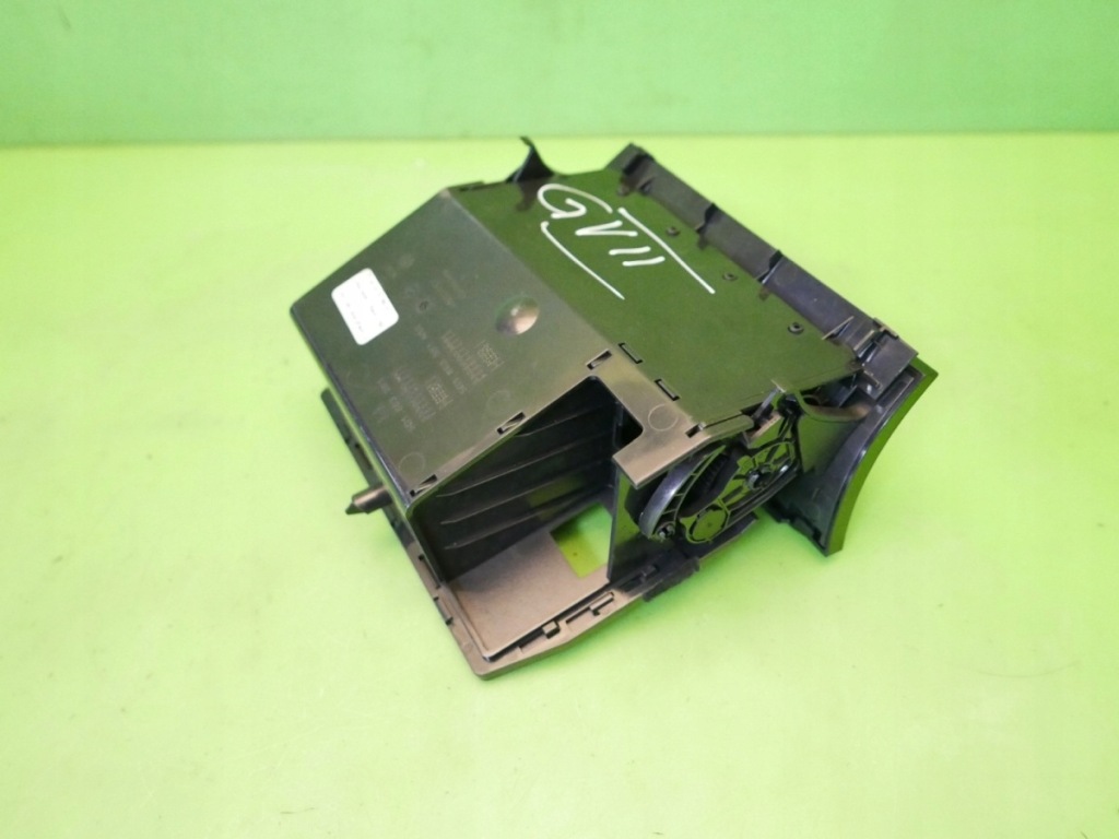 Бардачок декоративна панелі 5g1863391j 5g1863391f vw golf vii 12-16 Ціна