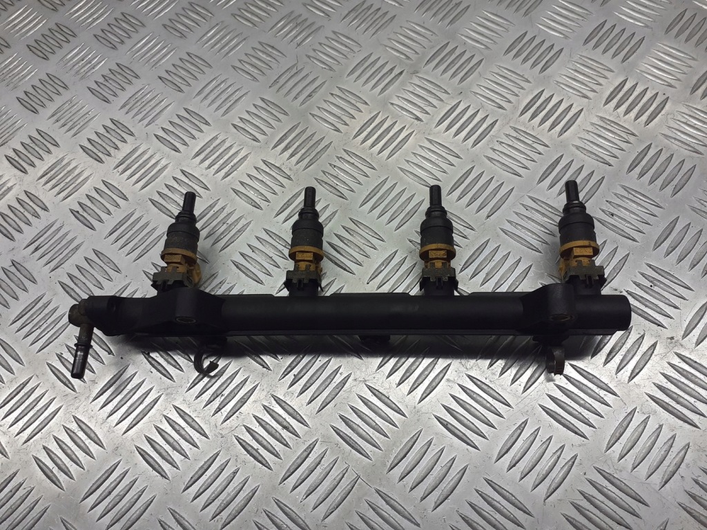 фото №1, Молдинг впрыскная kia rio 1.5 ok30e13250