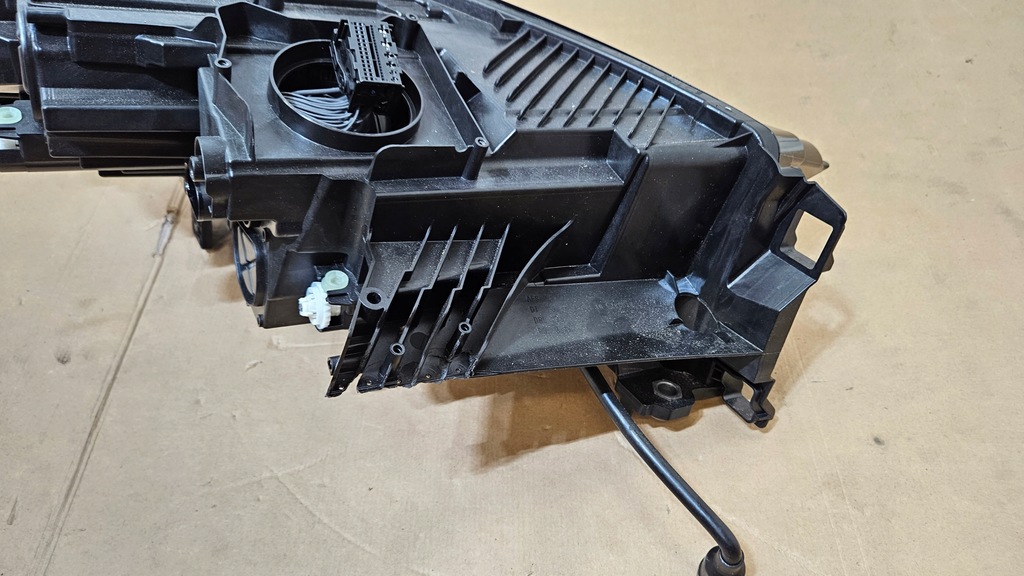 фото №6, Лампа перед левая skoda enyaq full led 5lb941015a