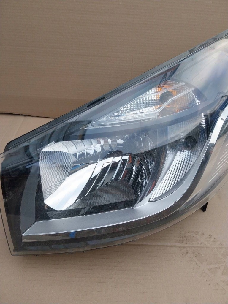 фото №4, Лампа ліва перед передня renault trafic iii 260605173r