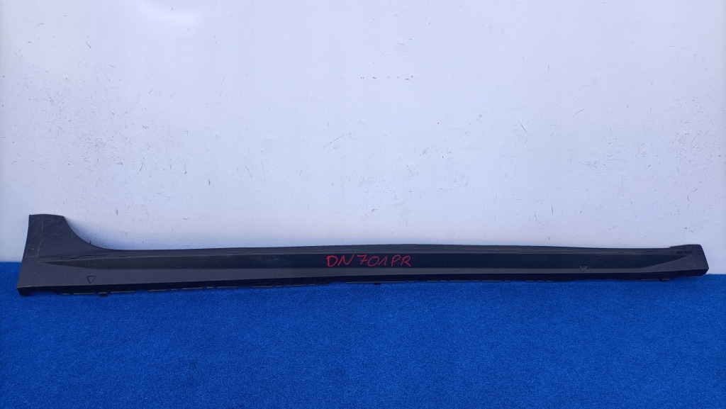 фото №1, Audi a4 b9 allroad 8w9 2015r+ права молдинг поріг поріг 8w9853856e dn701pr