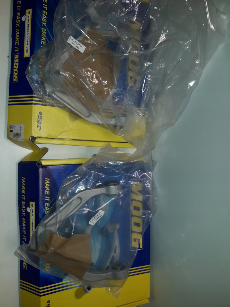 фото №1, Alfa romeo рычаг верхний перед левый правый altc8104