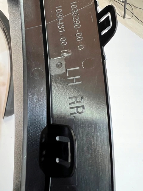 фото №9, Tesla x молдинг na крыло левый задняя 1035290-00-g