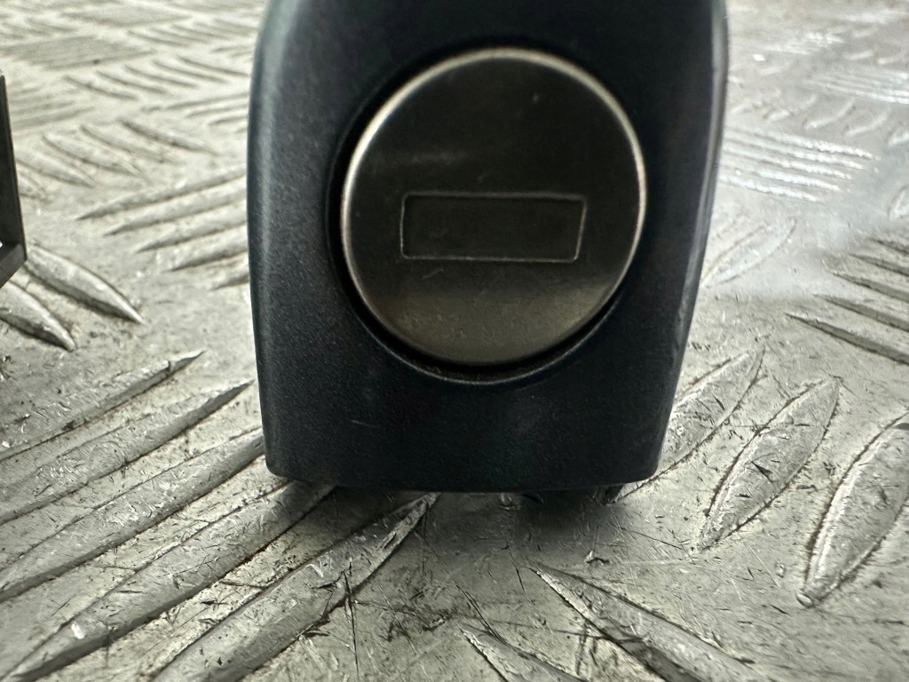 фото №6, Skoda octavia ii вкладка замка дверь ручка 1z0837167d