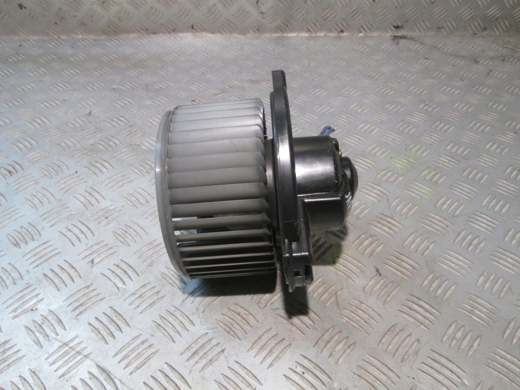 фото №1, Воздуходувка обдув toyota yaris i 99-