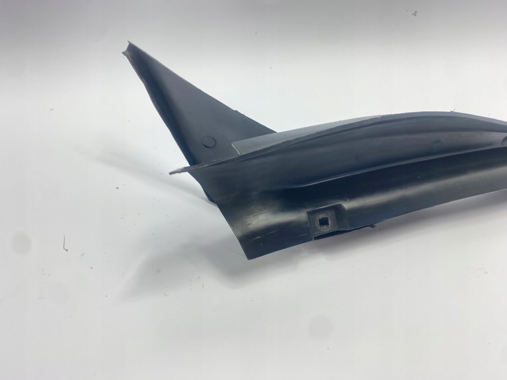 Жабо пластик злив жолоб ліва сторона mercedes w124 1246202667 Доставка