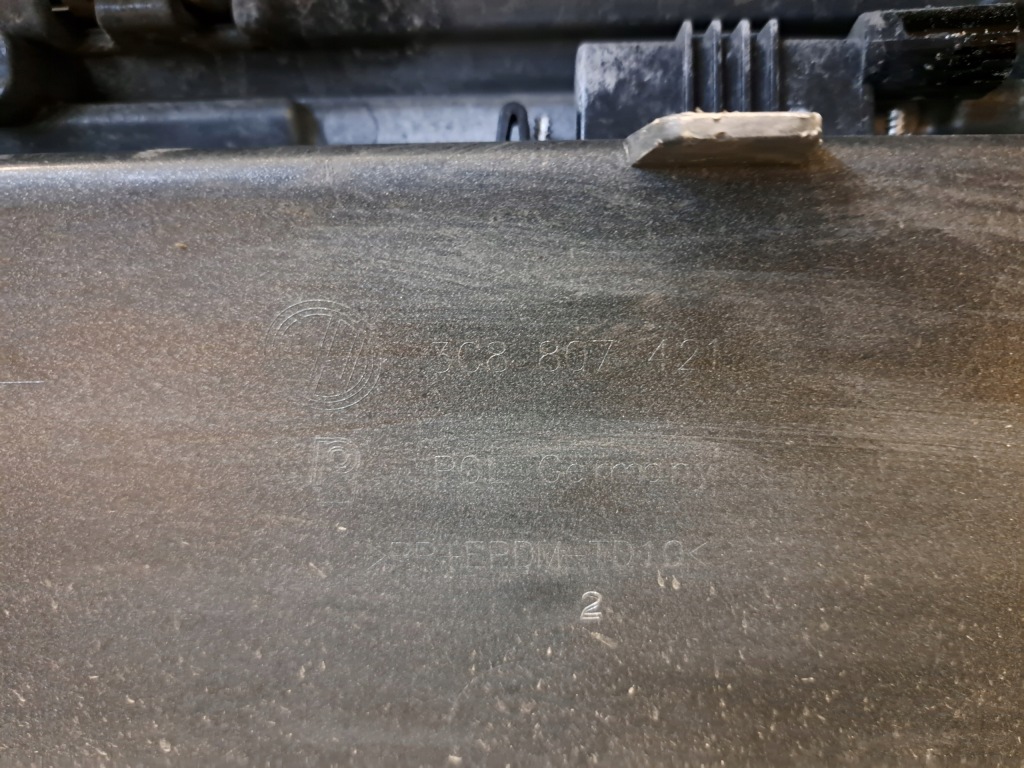 Бампер задняя задний 4xpdc vw passat cc 08-12r la7w 3c8807421 3c8807521 Оригинал