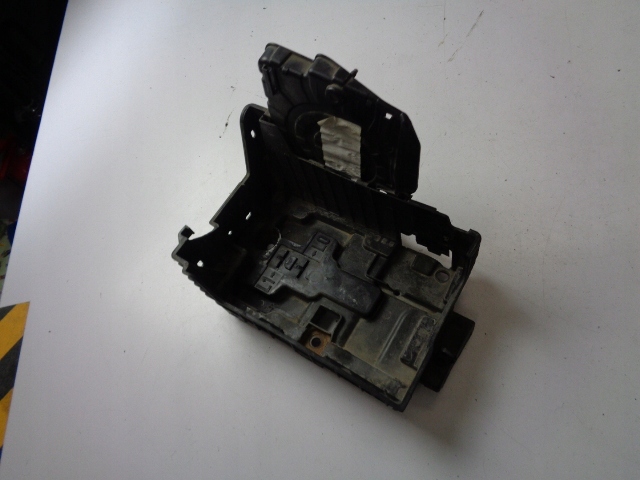 фото №1, Основание аккумулятор peugeot 208 i 1.2 vti 2014 rok