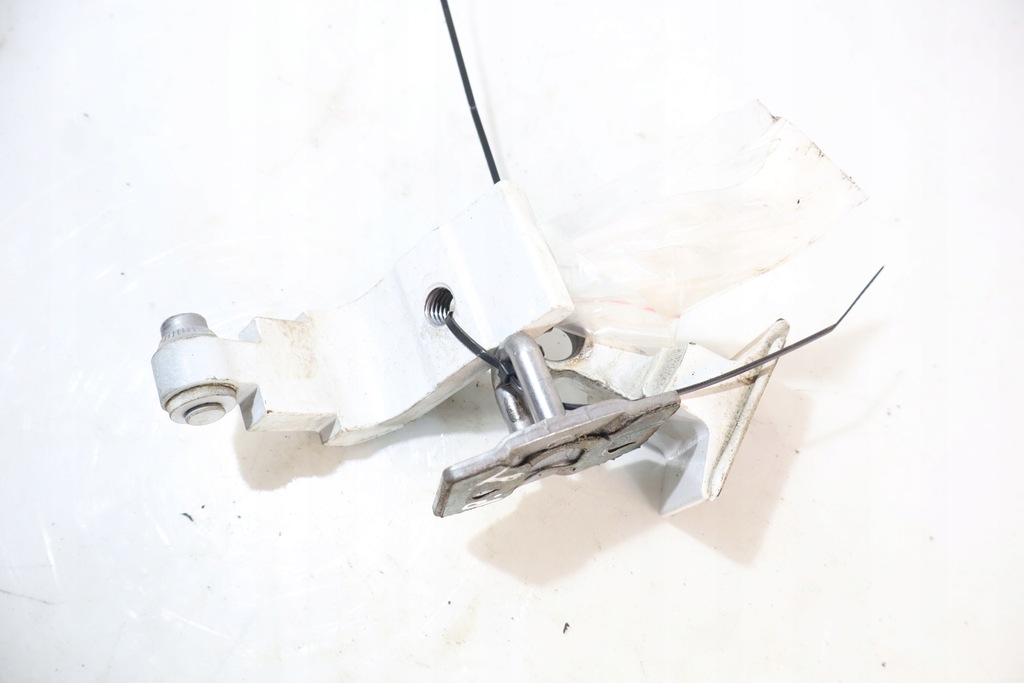 фото №1, Петли дверь правый задняя bmw 6 640d f06