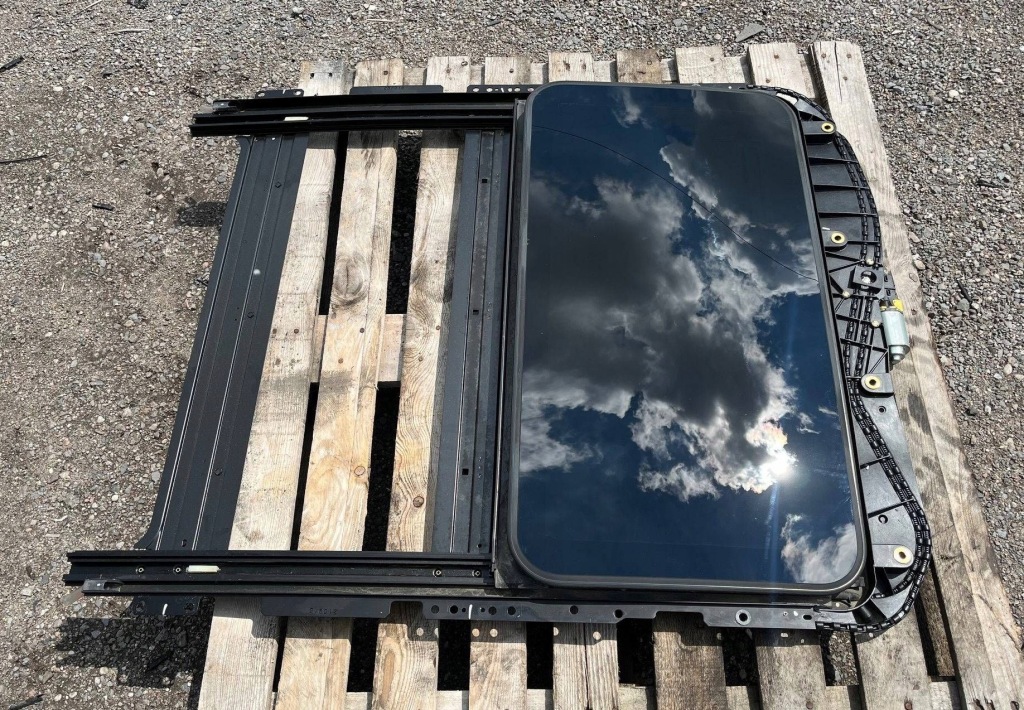 Люк комплектный  maserati quattroporte 2013- в Украине