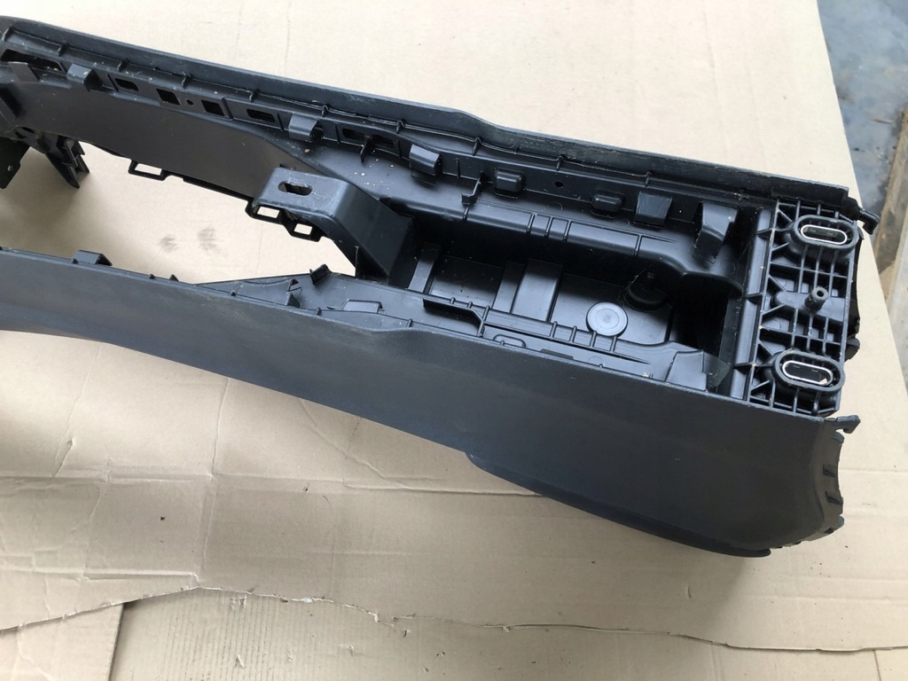 фото №8, Тунель середній підлокітник mercedes a klasa w176