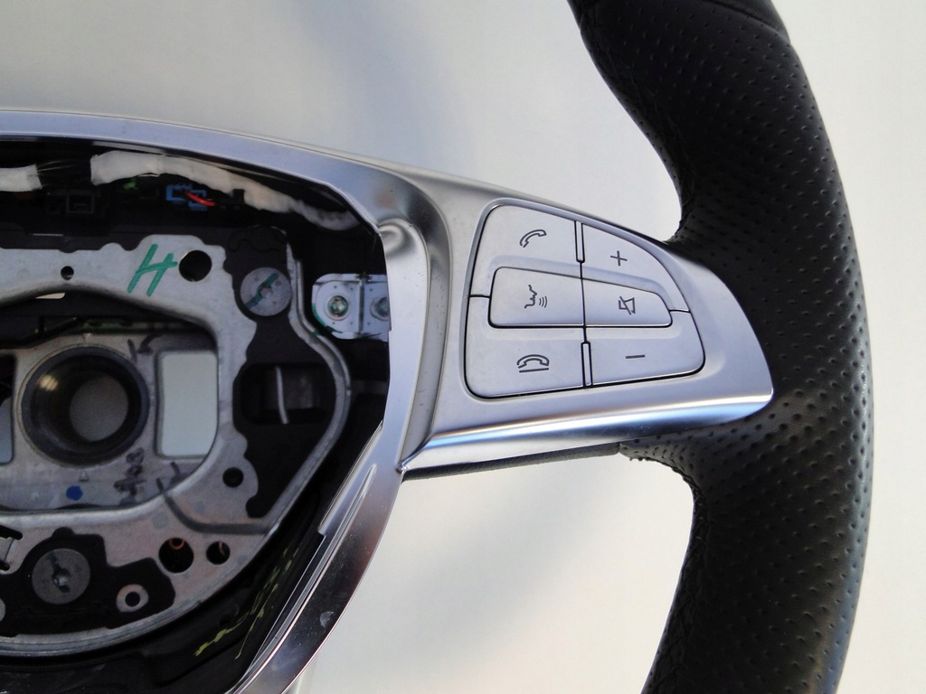 фото №10, Mercedes c w205 205 повітропровід amg пелюстки перемикання