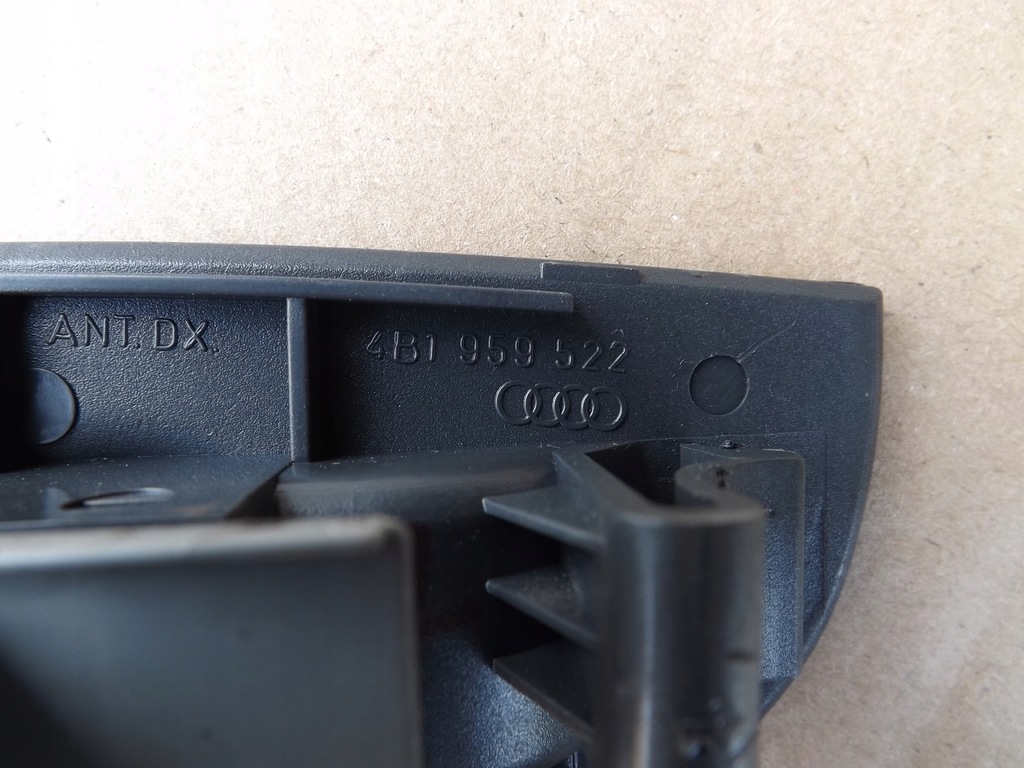 фото №9, Audi a6 c5 переключатель подъёма стекло правый перед 4b1959522 4b0959855