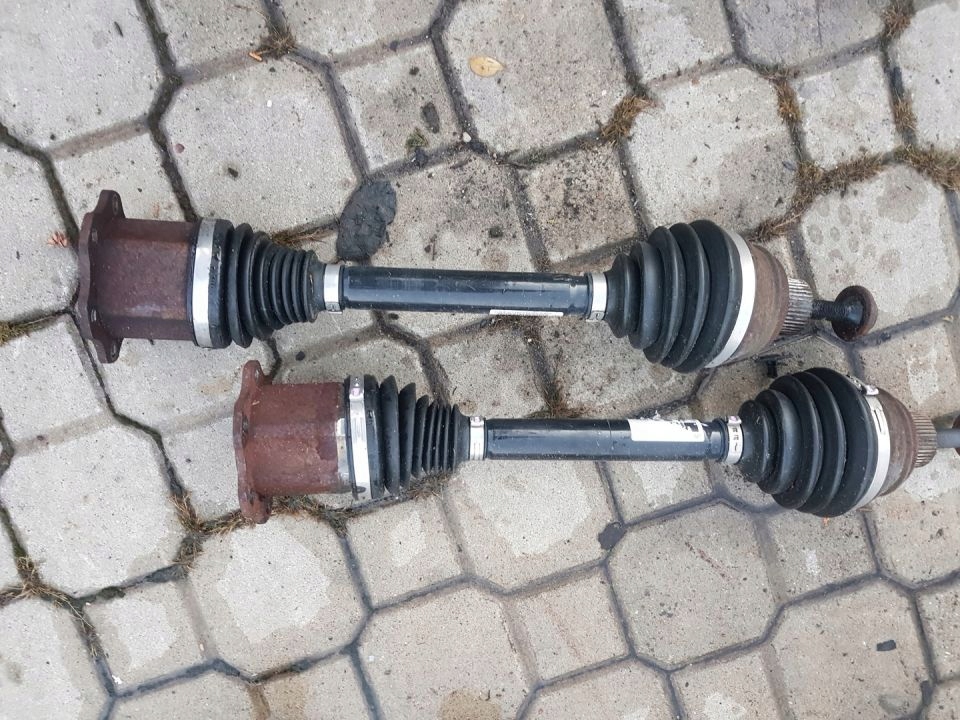 фото №1, Привідний вал audi a6 c7 8r0407271c