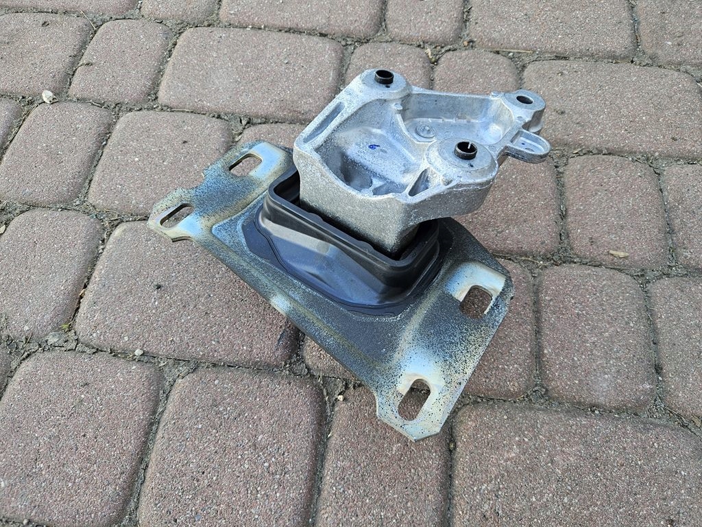 фото №1, Подушка кронштейн двигателя 1.2 proace city berlingo combo e rifter 9807980580