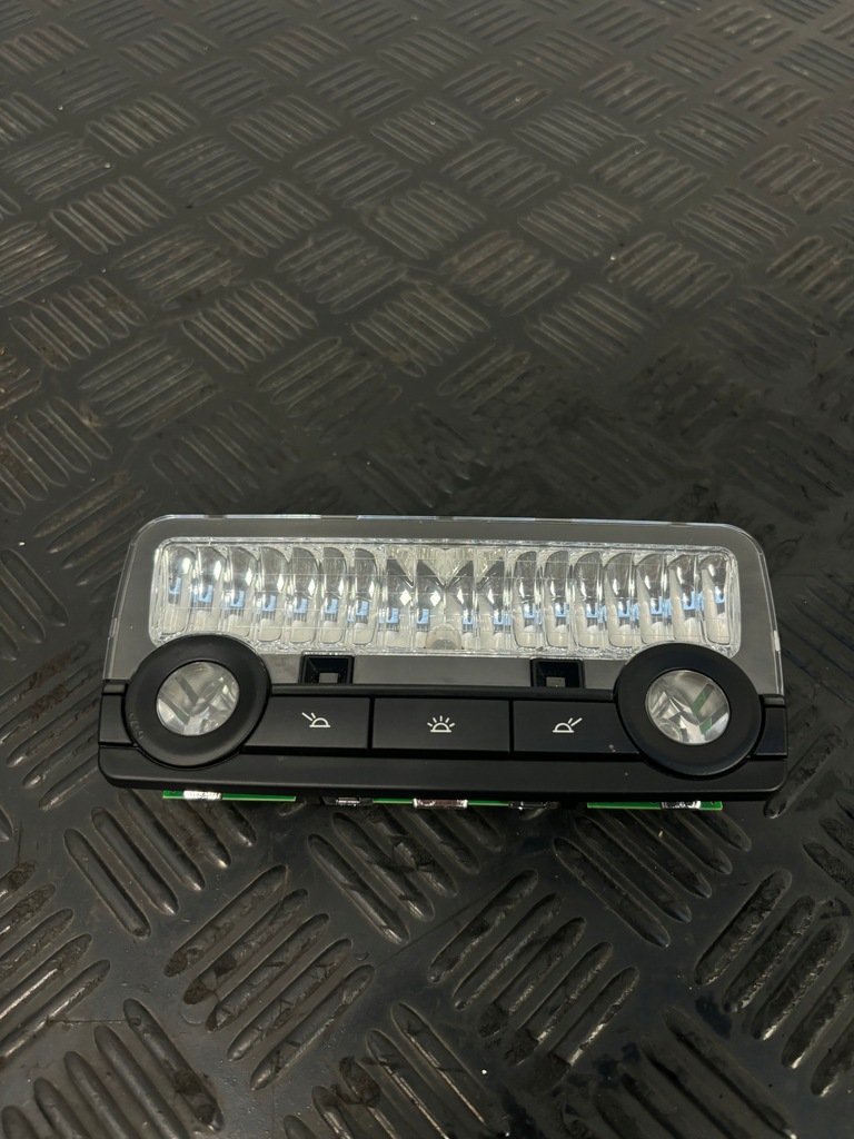 фото №1, Bmw f01 f10 f11 лампа освещение салона 9163699