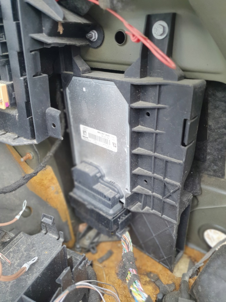 фото №1, Блок управления подвеска audi a4b8 combi 8r0907364c