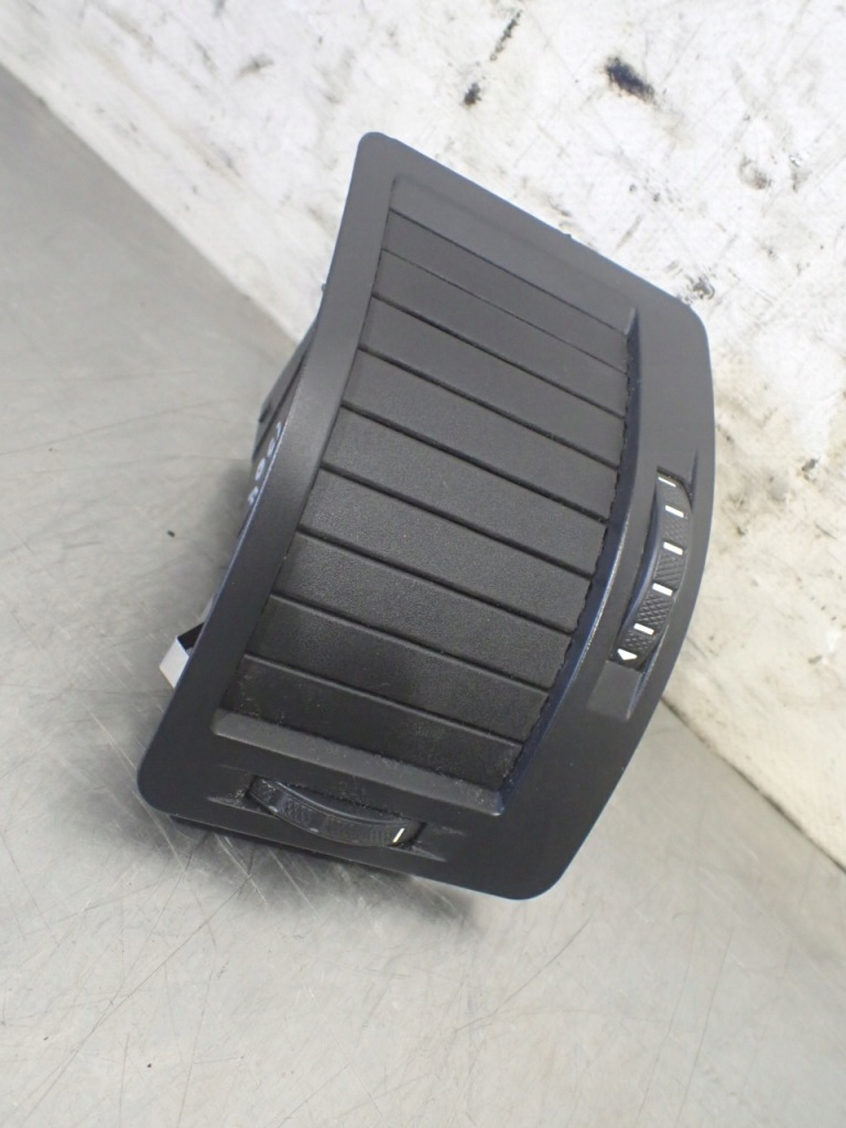 фото №1, Решітка обдув ліва skoda octavia ii 1.6tdi lift