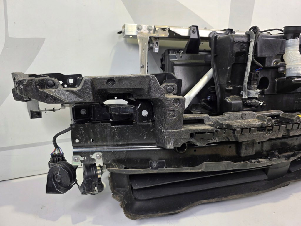 Ремень передний радиатор bmw ix i20 drive40 радар 8666817 Доставка