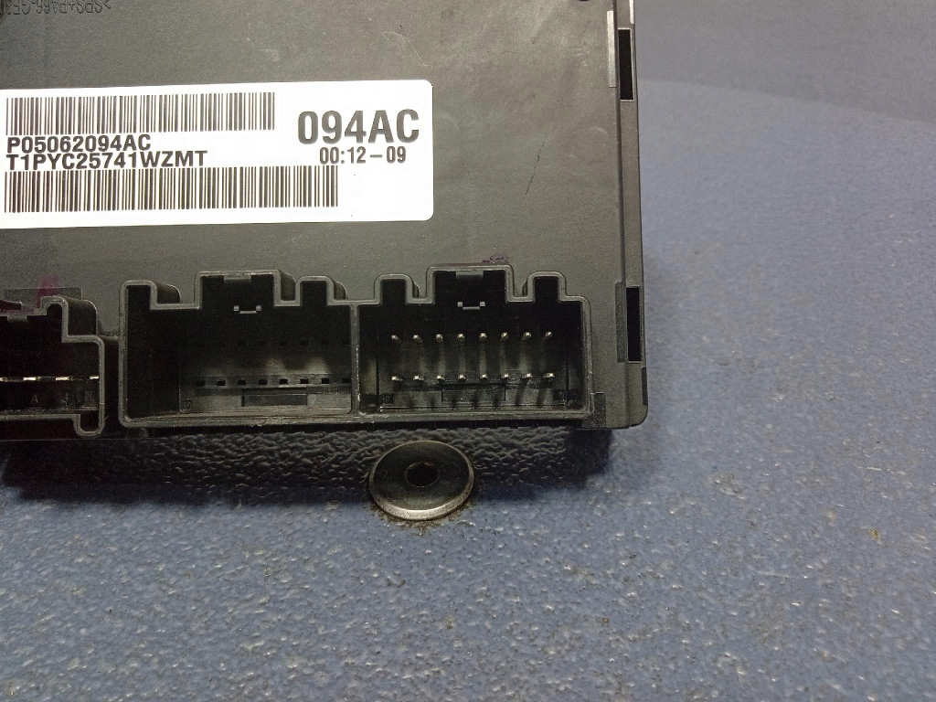 Fiat 500 500e 1 12- блок управления модуль замка p05062094ac в Украине
