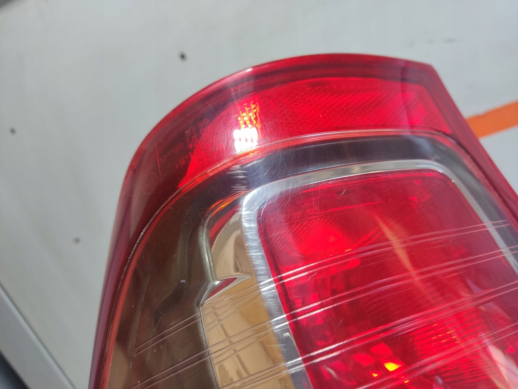 фото №6, Ford ranger iv лампа правая задняя uk