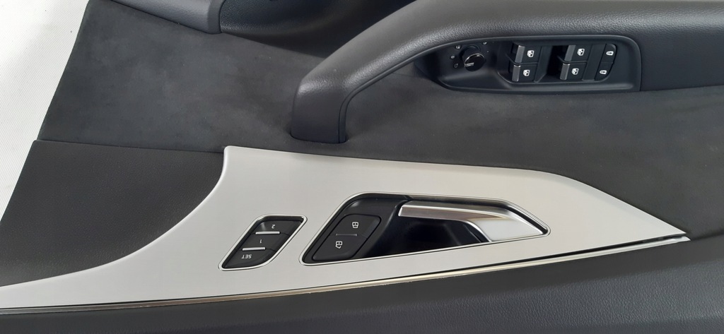 фото №5, Audi q8 обшивка дверь левый перед 4m8.868.017