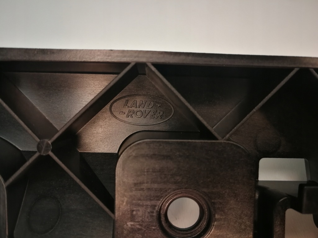 фото №4, Направляющая бампера задняя средний land range rover 13-