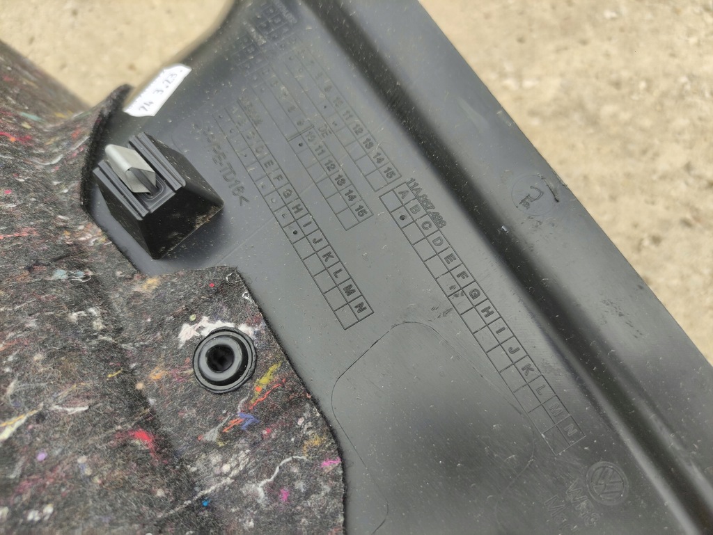 фото №7, Vw volkswagen id4 id.4 обшивка багажника правий задня задній 11a867428s