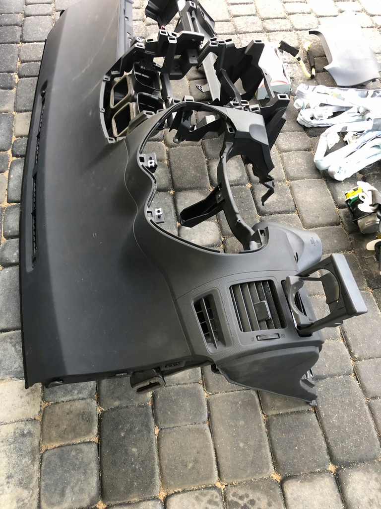 фото №5, Консоль приборная панель подушки безопасности ремни toyota auris i