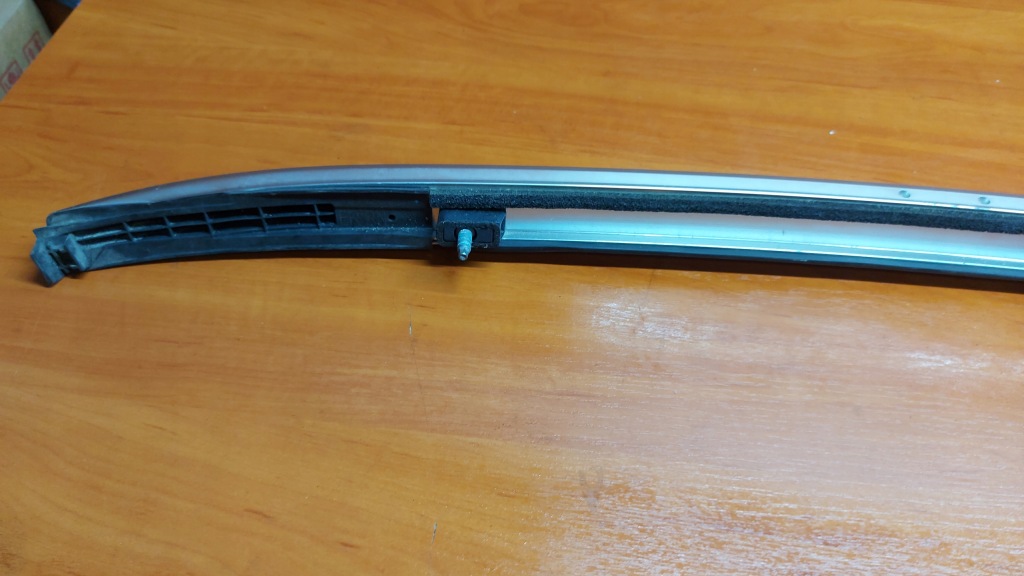 Рейлінг накладка рейлінг правий права toyota corolla e21 19- універсал в Україні