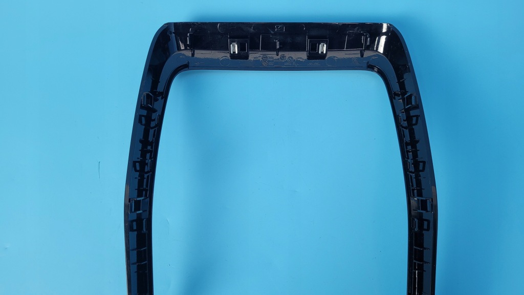 Bmw x1 u11 sdrive18i 23r рамка молдинг декоративная консоли центральной 1437554 Недорого