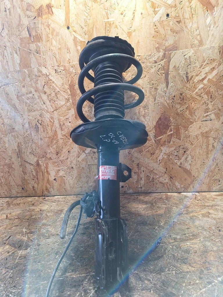 фото №1, Амортизатор перед правий toyota corolla verso ii 04-09