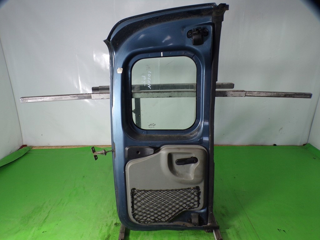 фото №7, Dacia logan двері правий задня задні багажника